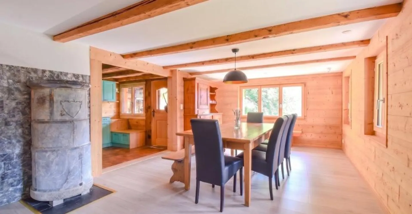 Authentisches Charakterchalet - Verkauf als Zweitwohnsitz möglich - Foto 2 von 12
