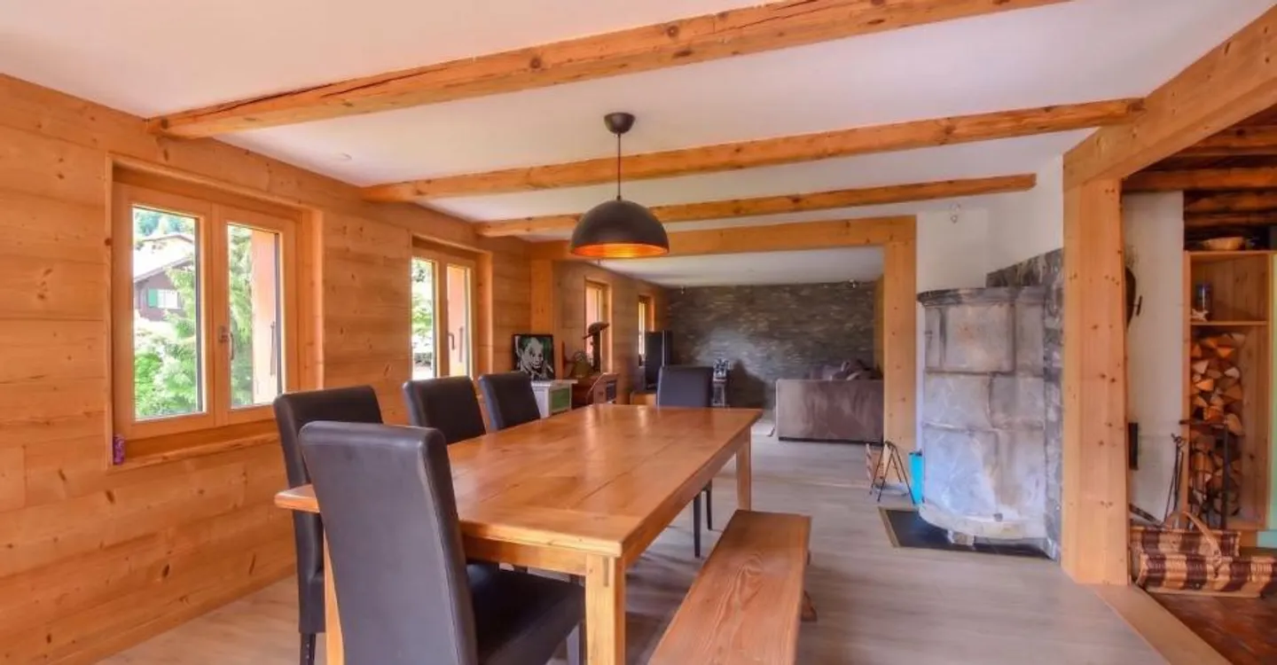 Authentisches Charakterchalet - Verkauf als Zweitwohnsitz möglich - Foto 3 von 12