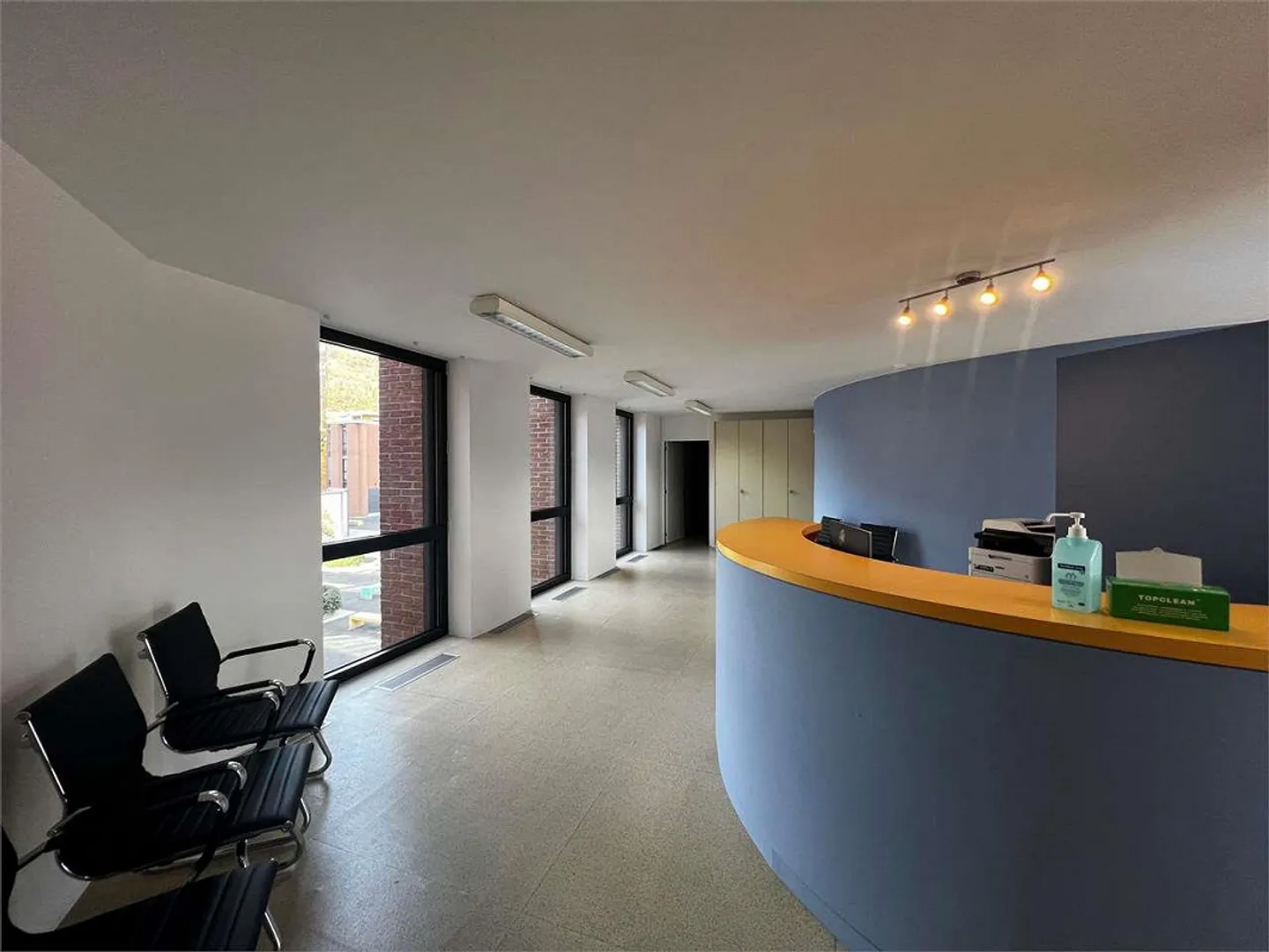 Rif. 2642 - World Trade Center, Agno - ufficio/studio medico in affitt - Foto 2 di 8