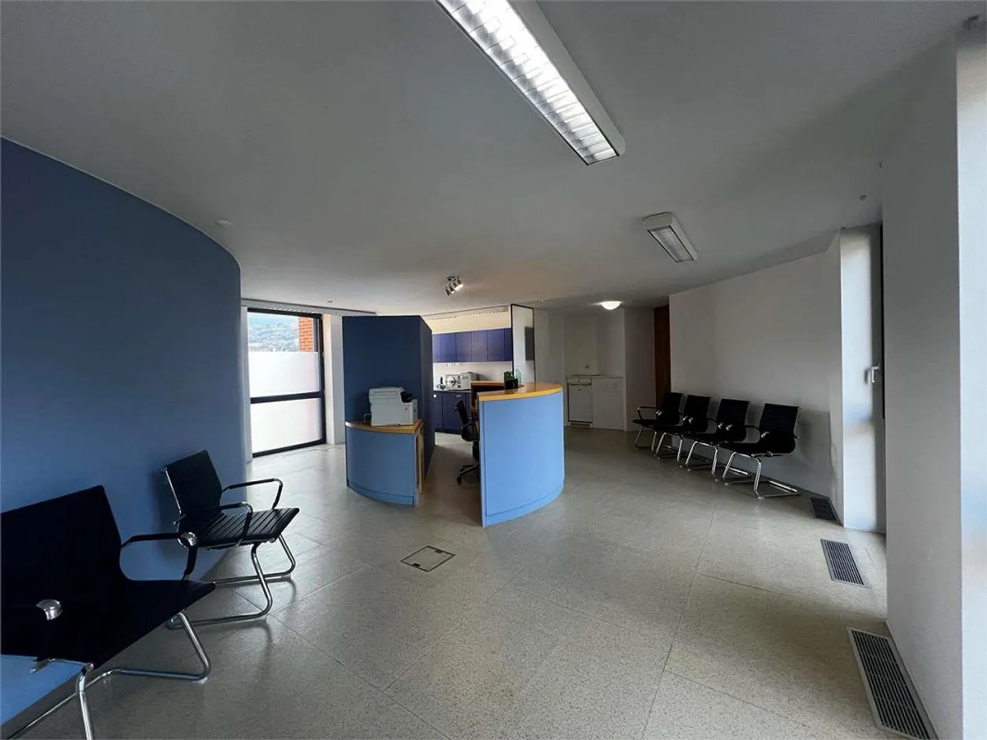 Rif. 2642 - World Trade Center, Agno - ufficio/studio medico in affitt - Foto 3 di 8