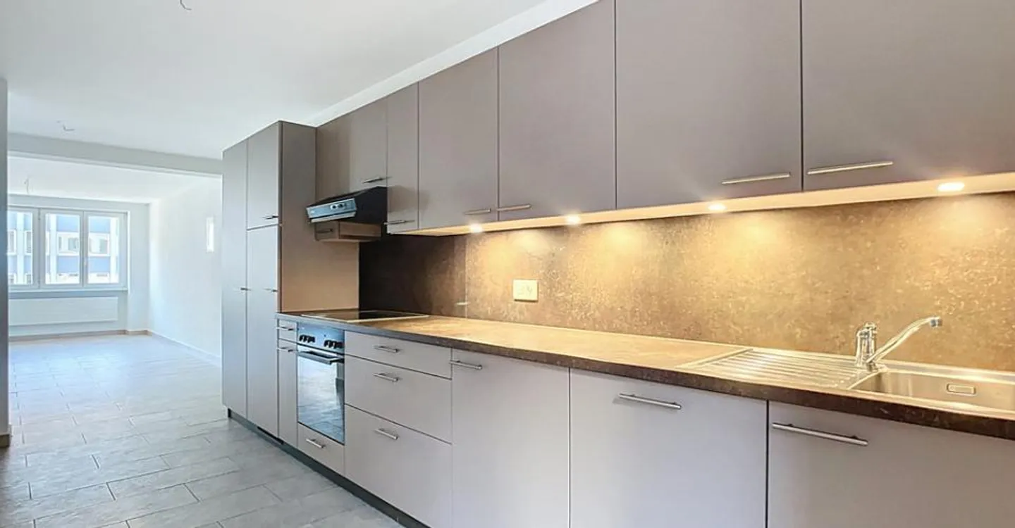 3-room apartment - Photo 1 of 8