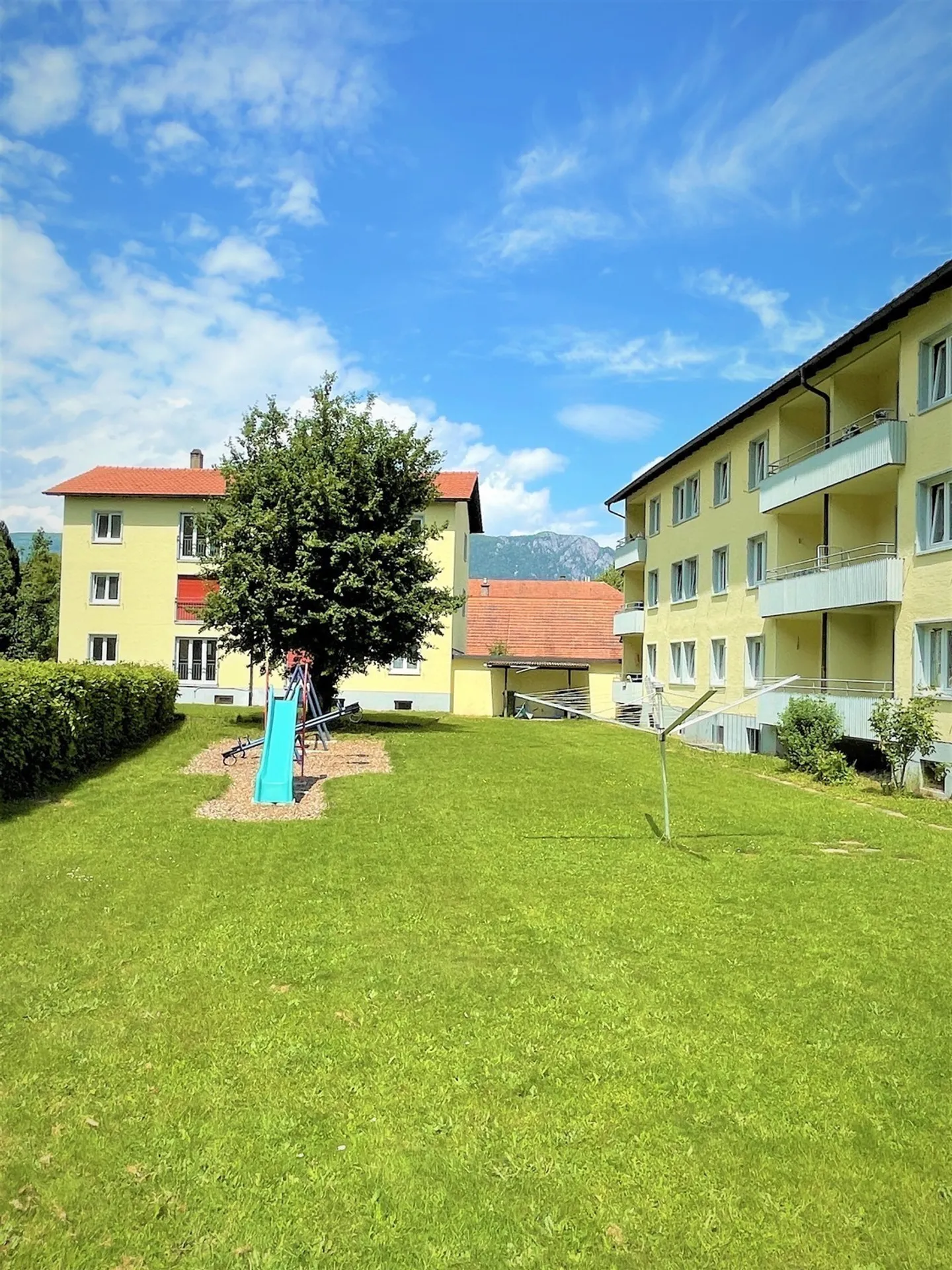 Appartement 4 pièces confortable dans un environnement adapté aux enfants - Photo 1 sur 9