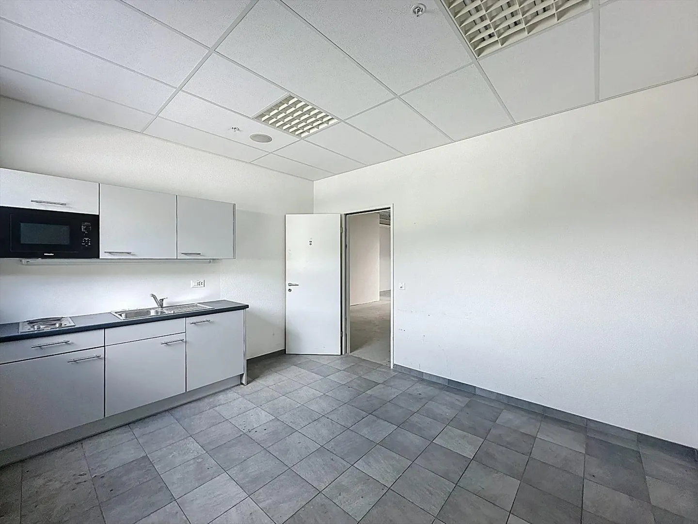 Espaces commerciaux bruts - modulables - Photo 2 sur 6