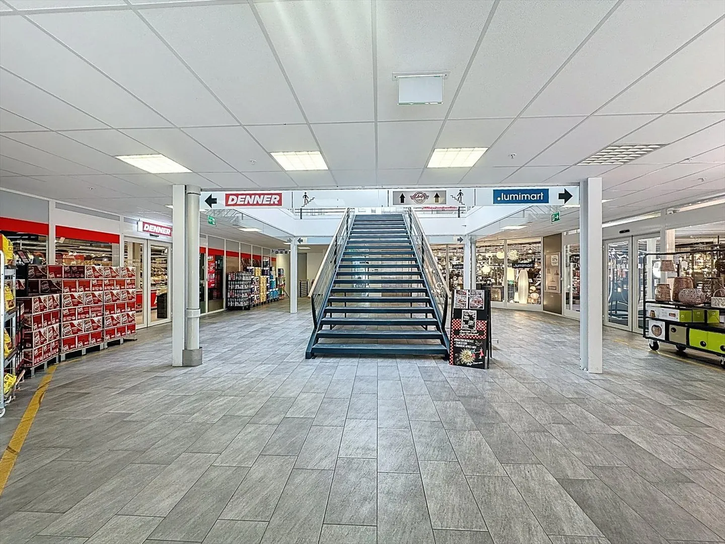 Espaces commerciaux bruts - modulables - Photo 3 sur 6