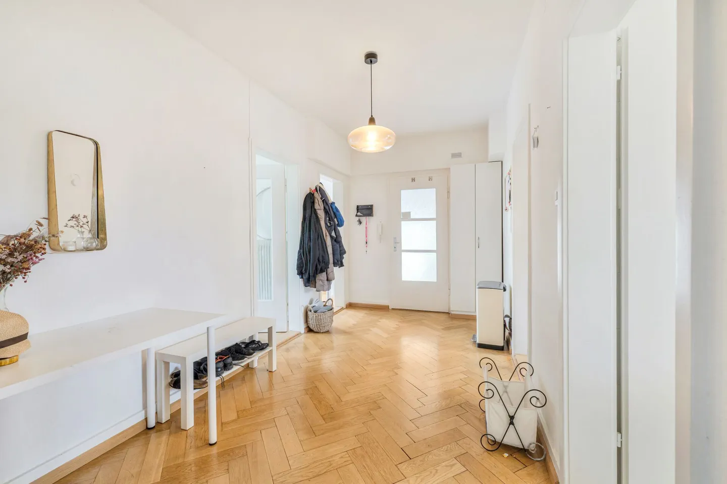 Multi-family house in a quiet location on the Basel Bruderholz - Photo 2 of 13