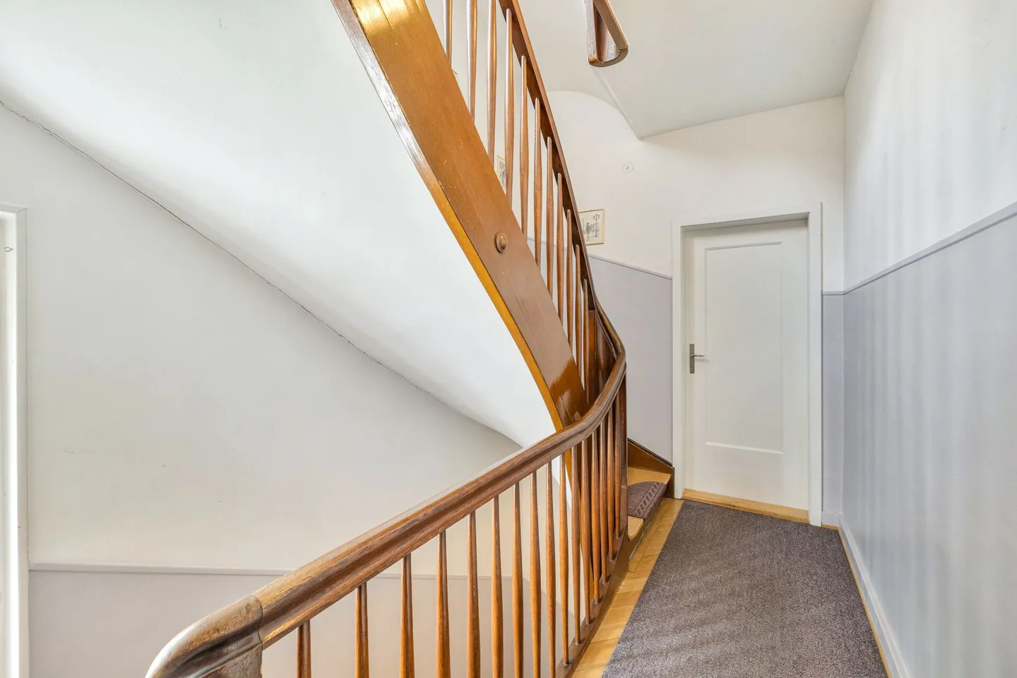Multi-family house in a quiet location on the Basel Bruderholz - Photo 7 of 13