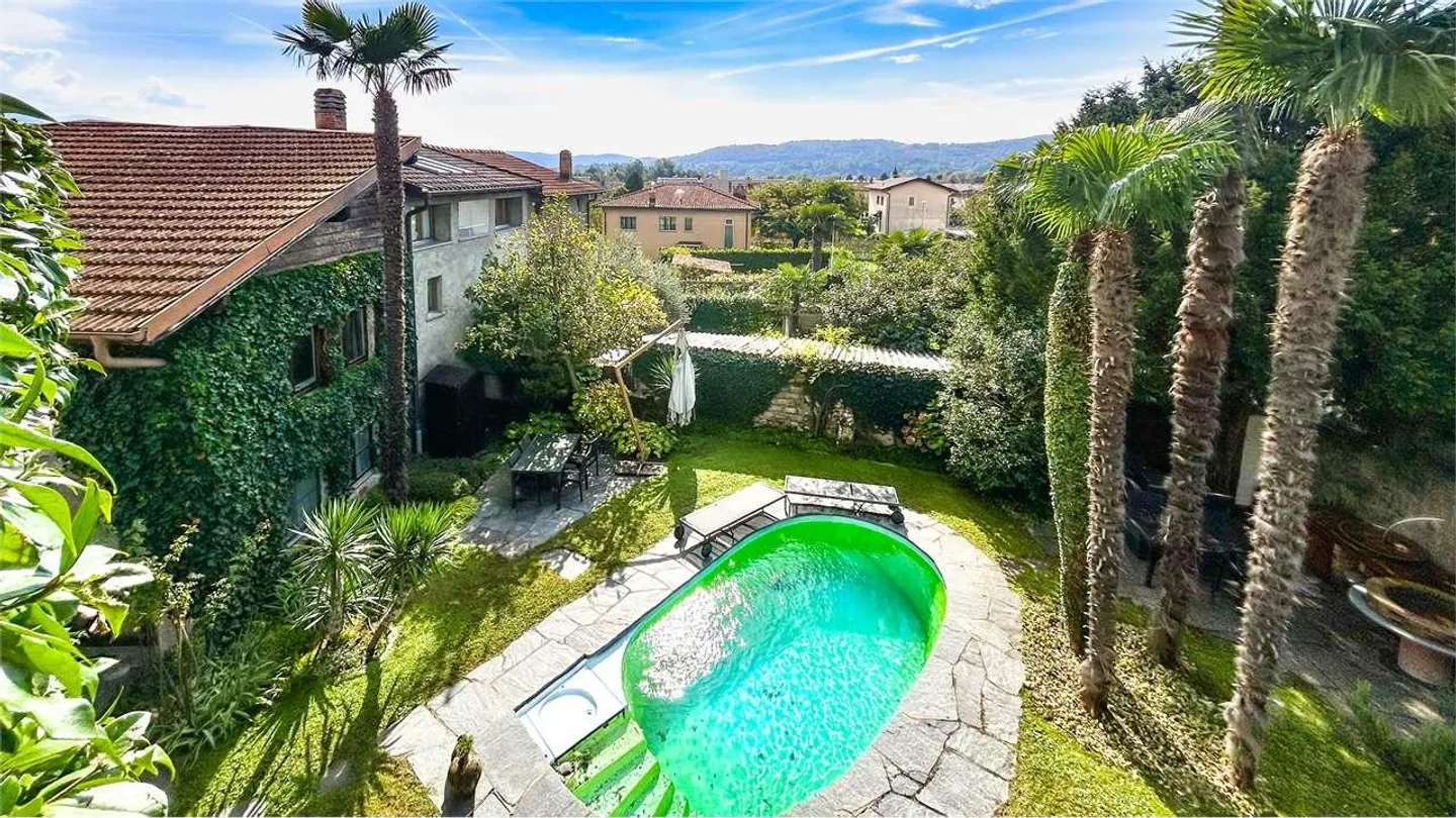 MAISON CARACTÉRISTIQUE AVEC PISCINE ET JARDIN - Photo 9 sur 13