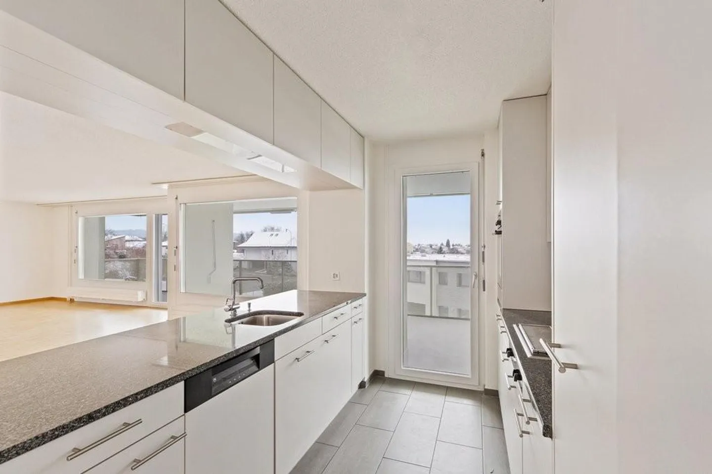 LOUER SANS CAUTION - Beaucoup de confort de vie dans un environnement familial - Photo 2 sur 7