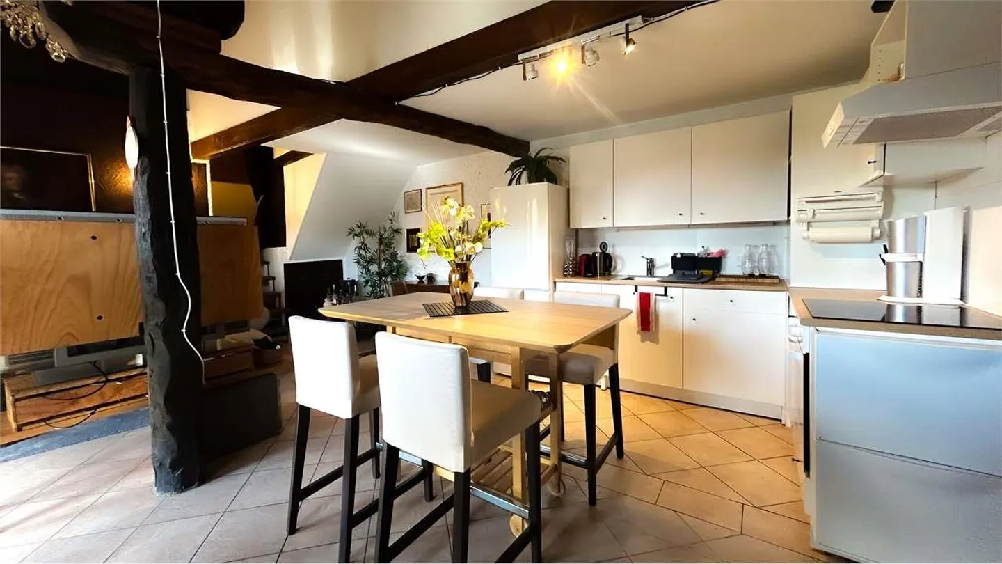 MAISON CARACTÉRISTIQUE AVEC PISCINE ET JARDIN - Photo 12 sur 13