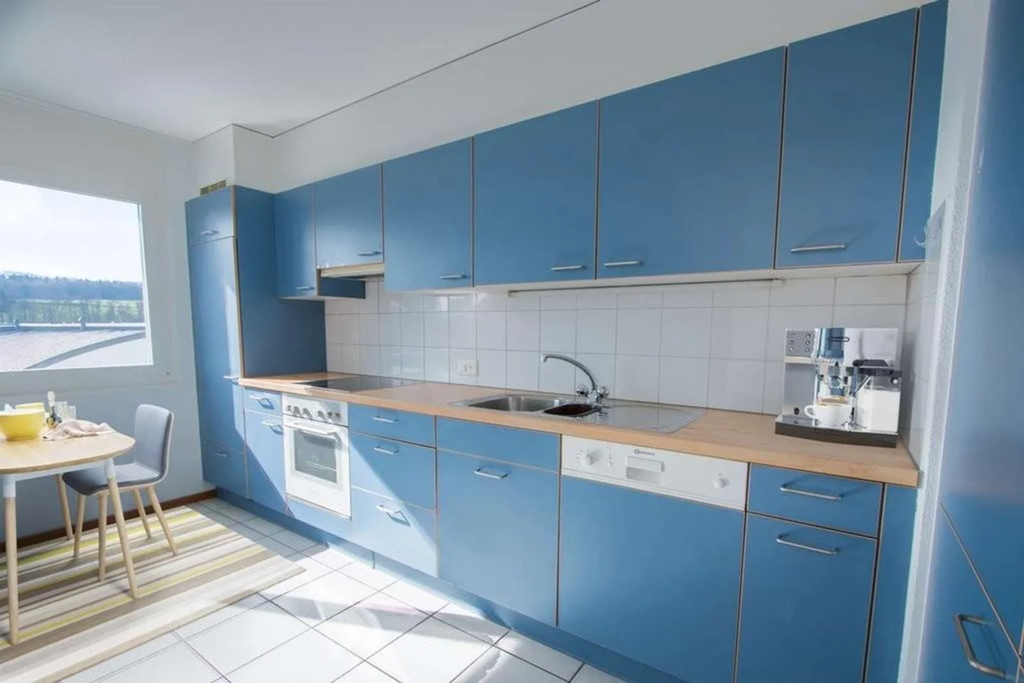 Luminoso appartamento di 3,5 stanze con grande terrazza - Foto 2 di 7