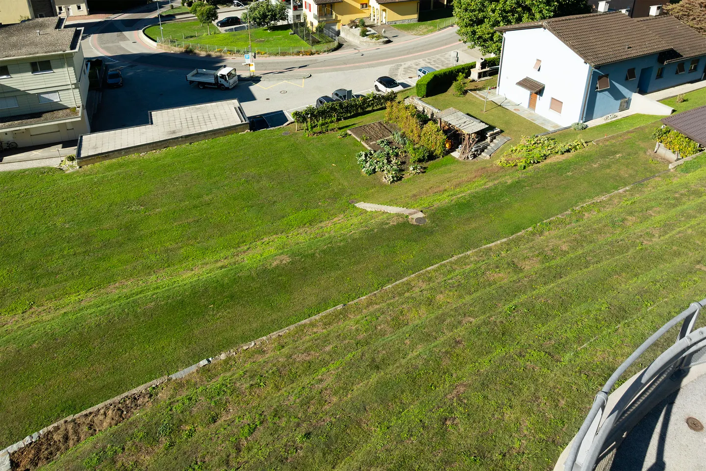 Großes Baugrundstück in sonniger und erhöhter Lage - Foto 4 von 7