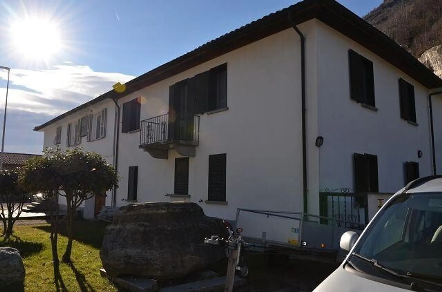 Semi-detached villa with large garden, terrace and large garage, sol... - Photo 4 of 13