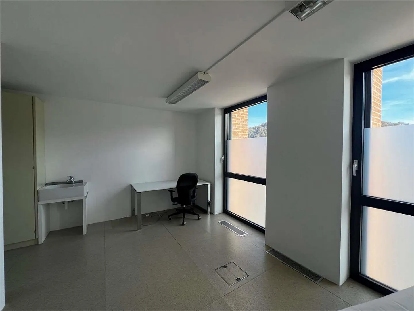 Rif. 2642 - World Trade Center, Agno - ufficio/studio medico in affitt - Foto 6 di 8