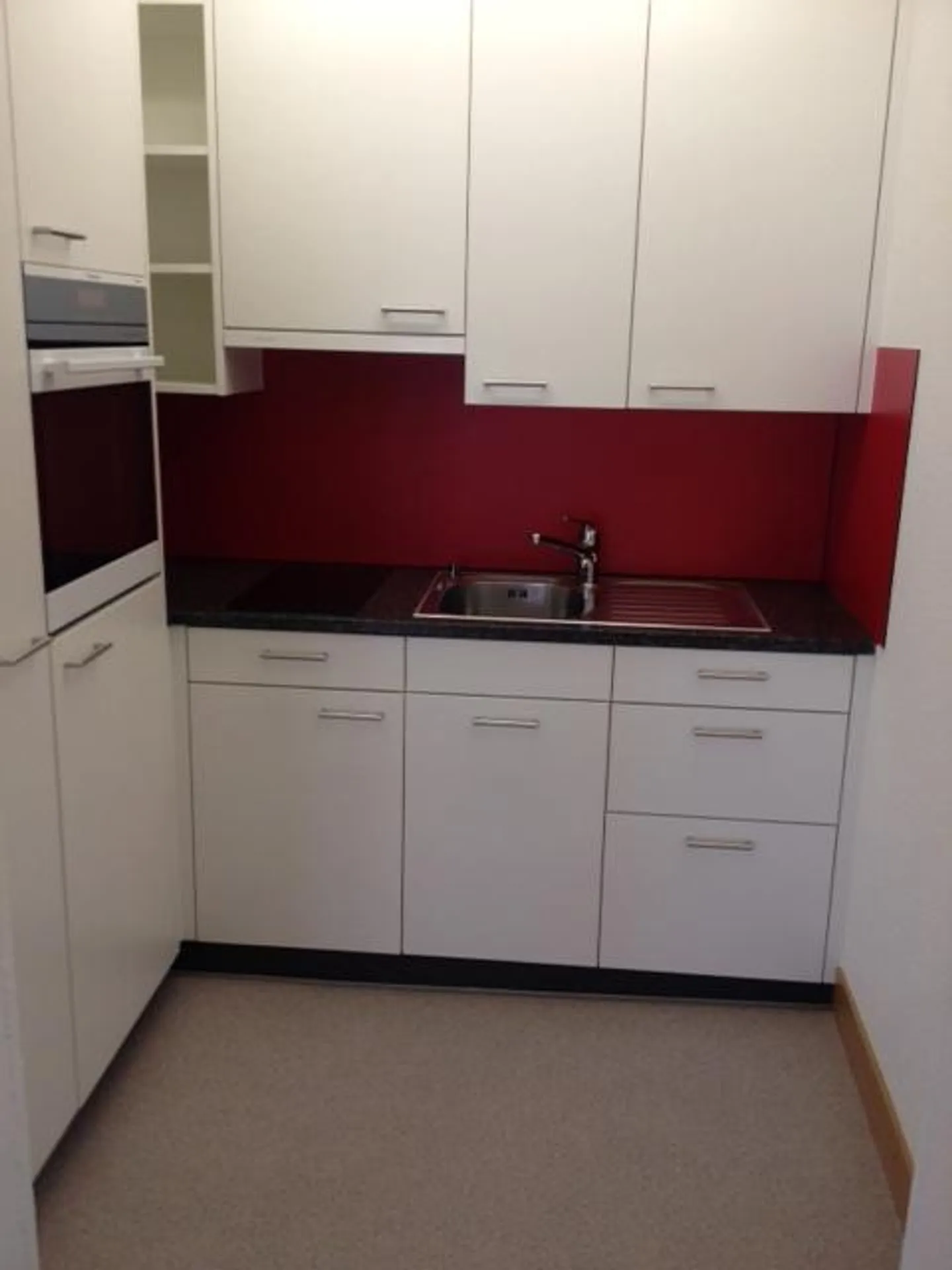Stylish small apartment with charm - Photo 5 of 8