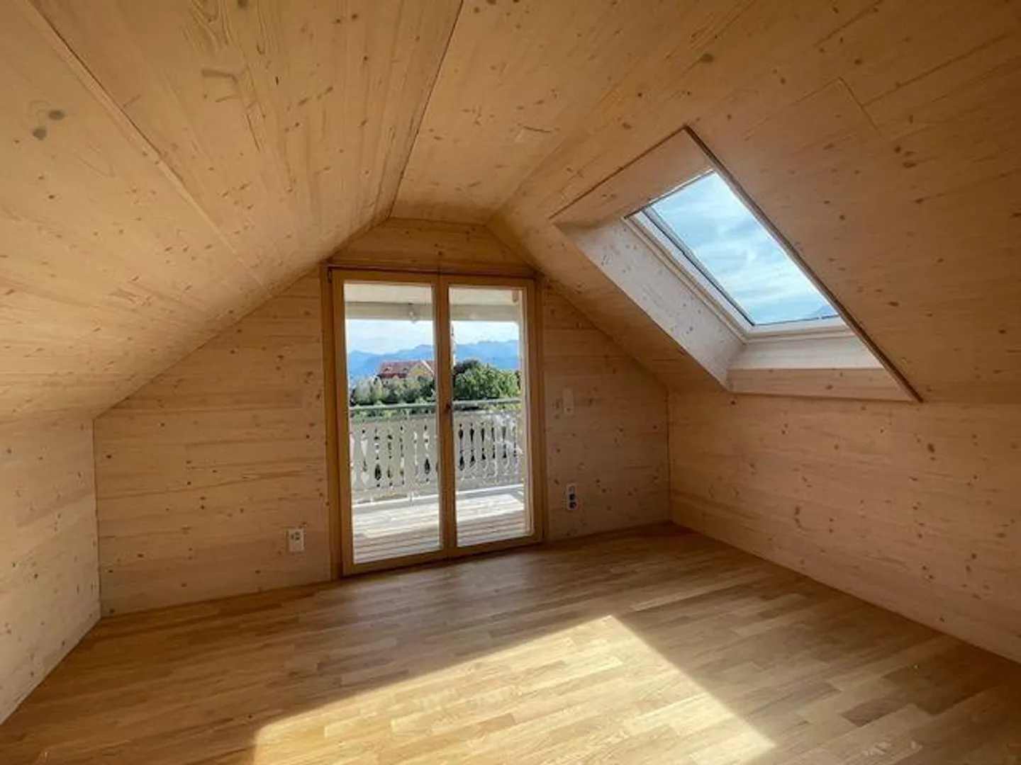 Noble Jewel - new penthouse apartment, with garden on request - Photo 4 of 13