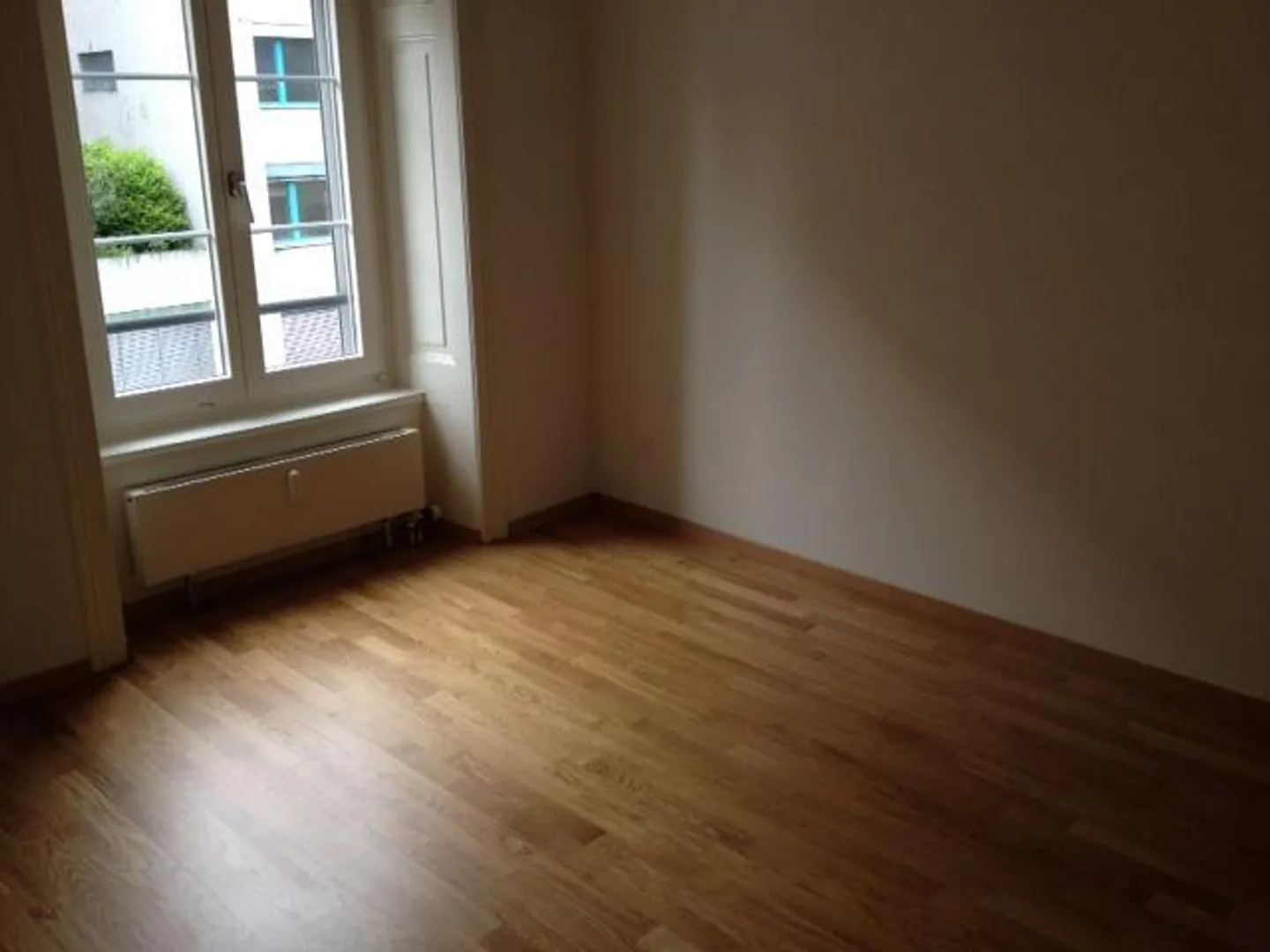 Stylish small apartment with charm - Photo 7 of 8