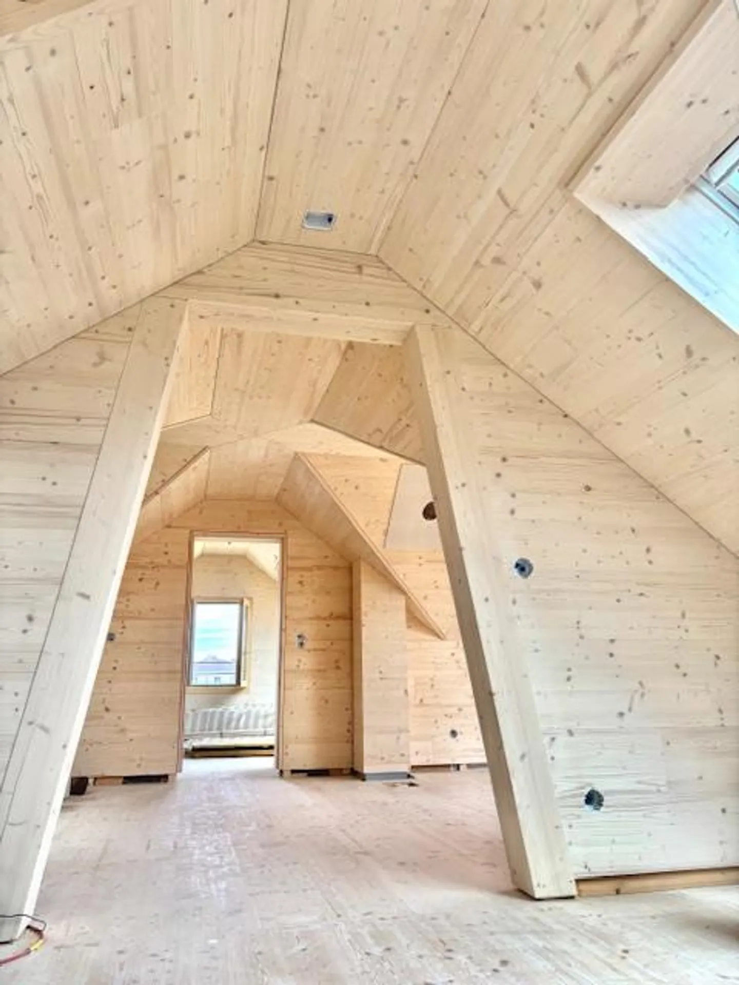 Noble Jewel - new penthouse apartment, with garden on request - Photo 6 of 13