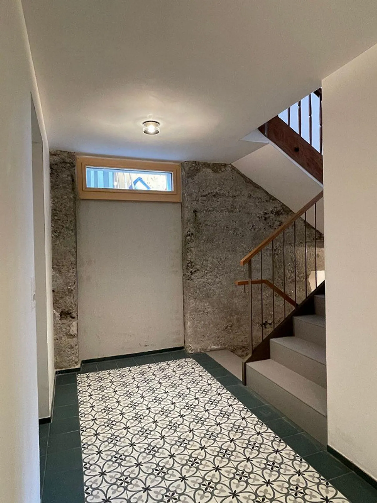 Noble Jewel - new penthouse apartment, with garden on request - Photo 10 of 13