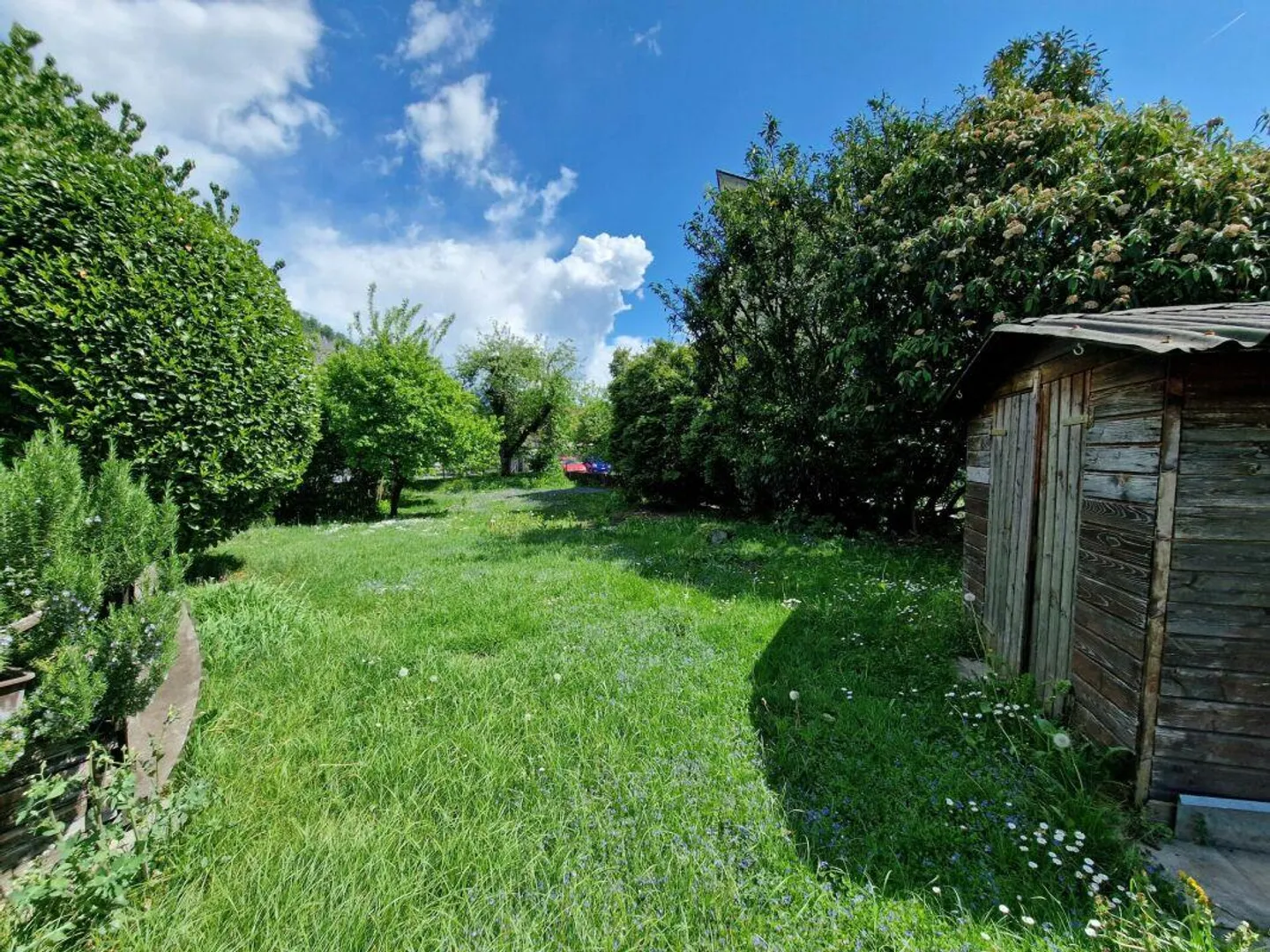 Ampia casa unifamiliare di 6,5 stanze con molto spazio esterno - Foto 7 di 16