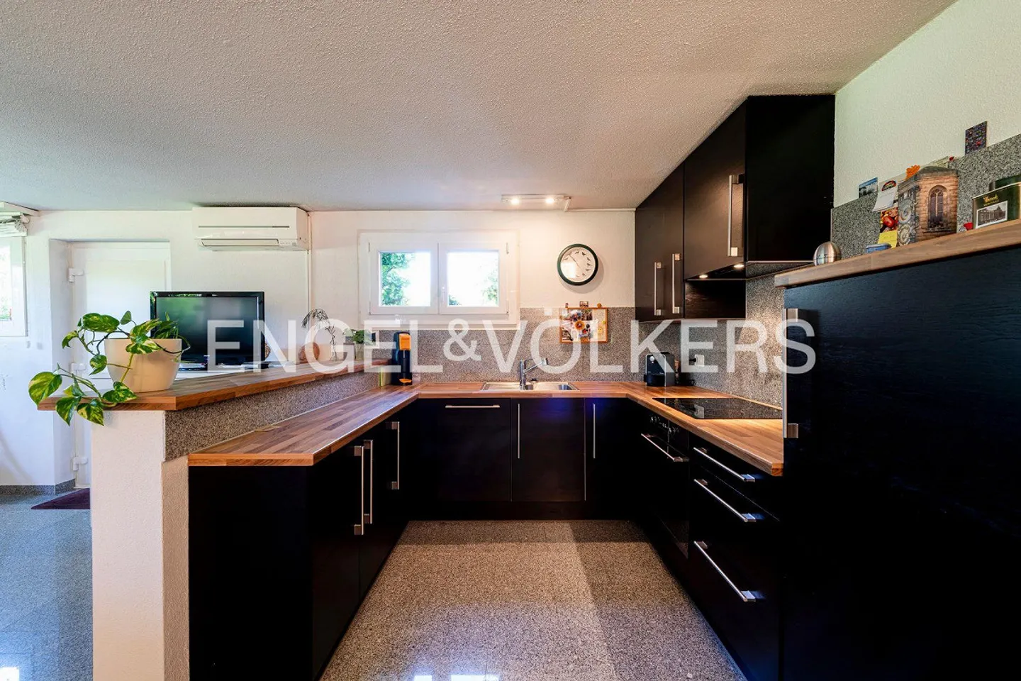 Classic Elegance in the Green - Photo 13 of 13