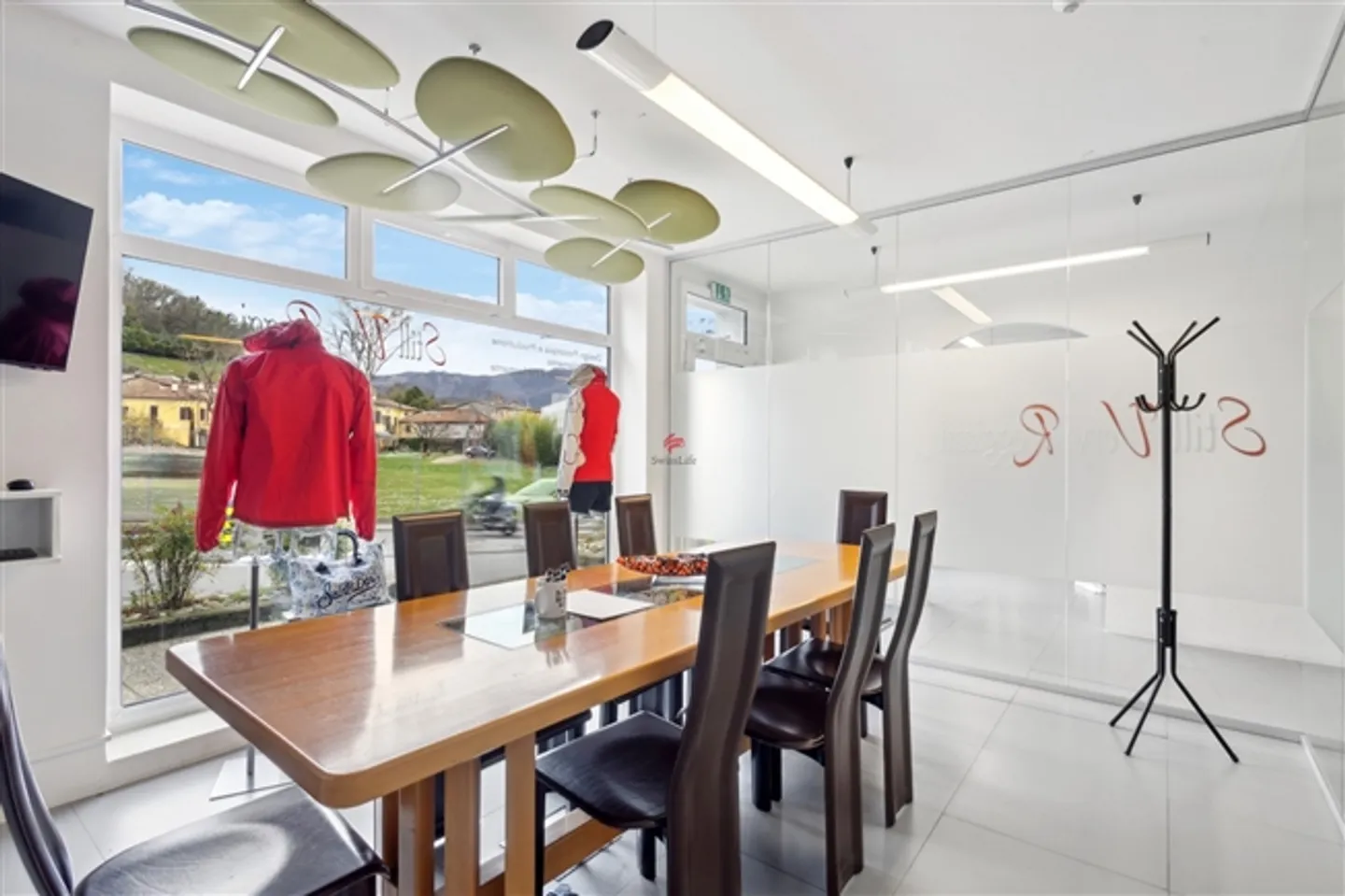 «Geschäftsgebäude» - Foto 4 von 13