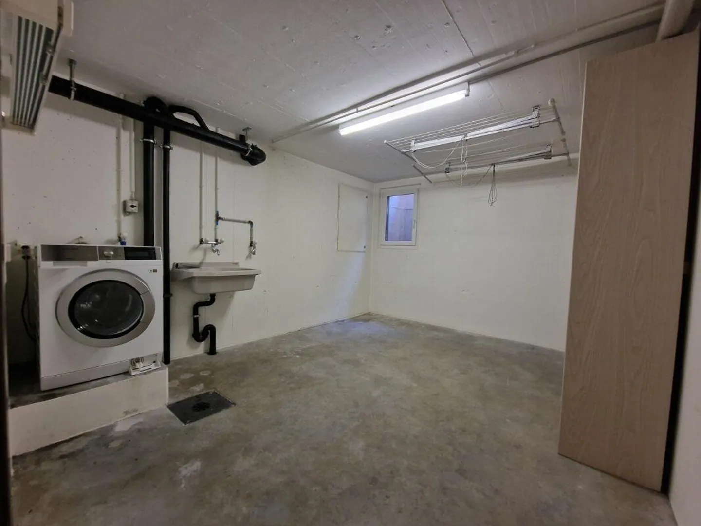 Ampia casa unifamiliare di 6,5 stanze con molto spazio esterno - Foto 15 di 16