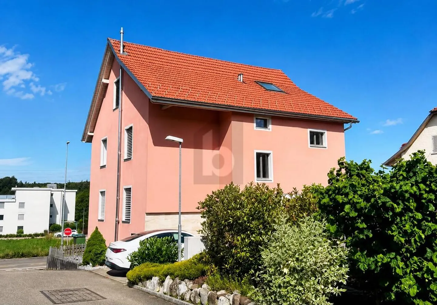 Geräumige Wohnung mit Garten - Foto 1 von 5
