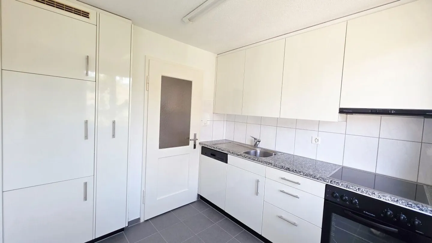 Moderne Wohnung In Stadtnähe - Foto 3 von 11