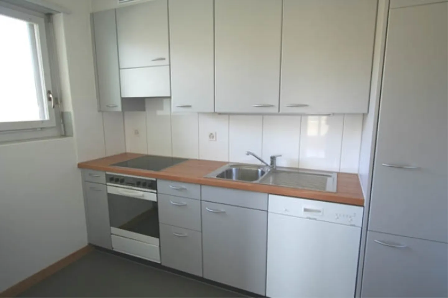 Geräumige Wohnung in ruhiger Lage - Foto 3 von 5