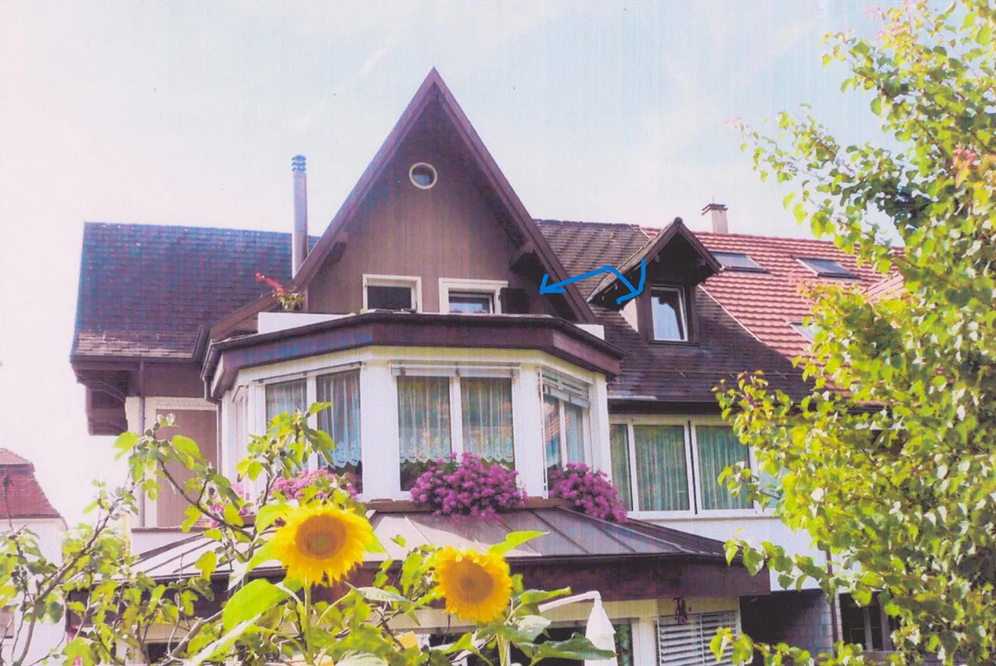 Appartamento attico di 3 stanze con balcone e perfette connessioni di trasporto - Foto 2 di 11