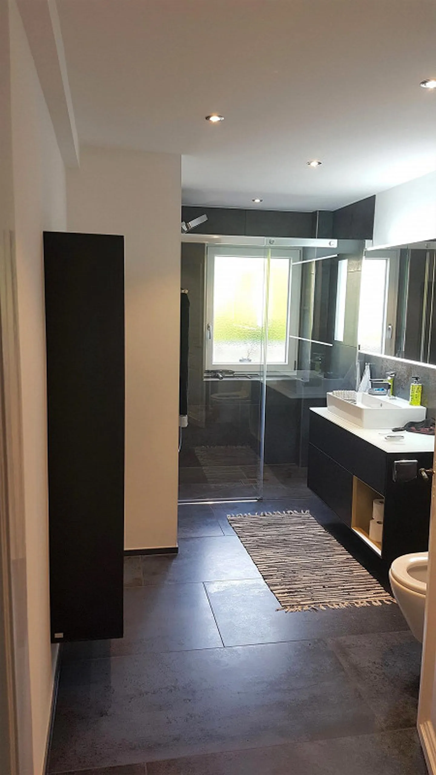 Appartamento attico di 3 stanze con balcone e perfette connessioni di trasporto - Foto 3 di 11