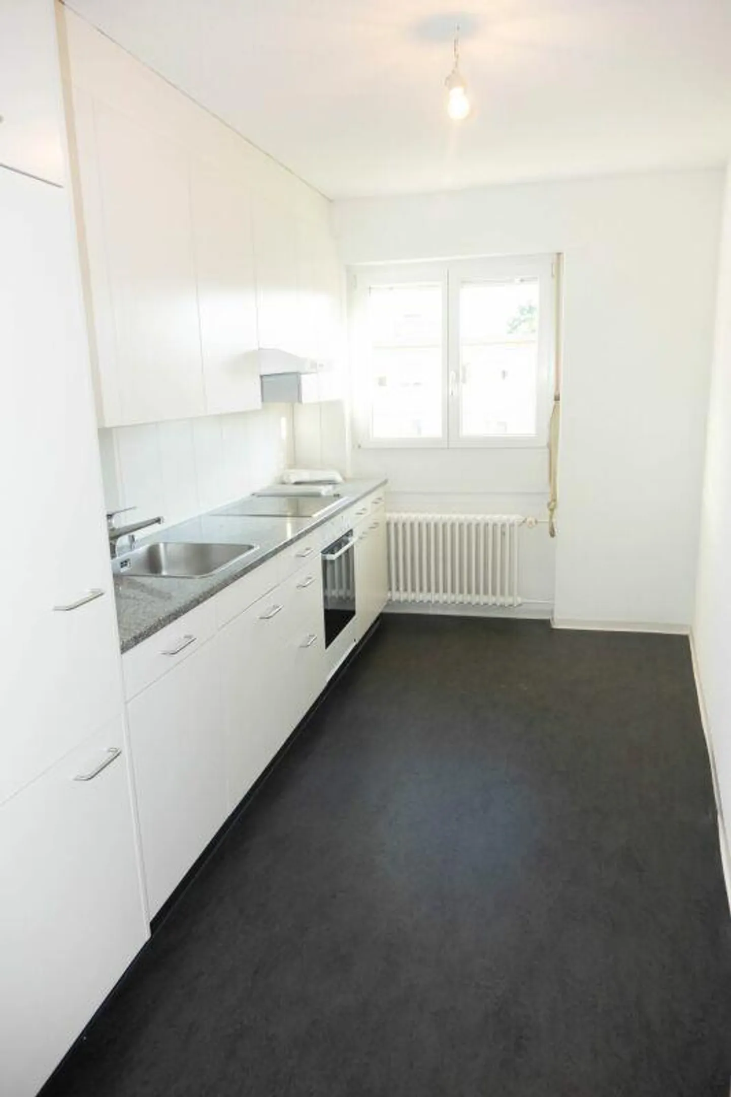 appartement lumineux et rénové avec balcon ensoleillé - Photo 1 sur 7