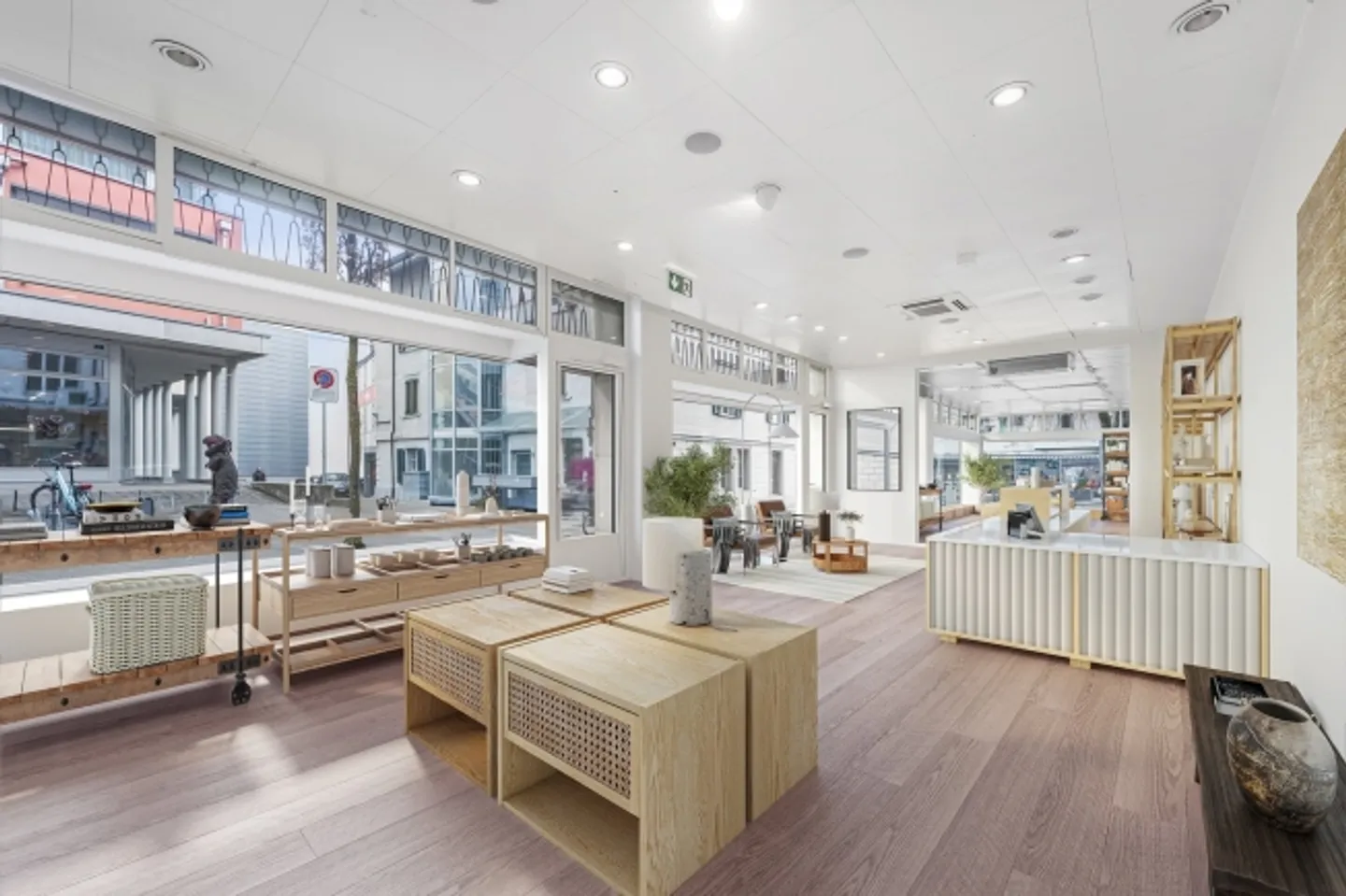 Your new business in the market street - Photo 1 of 10