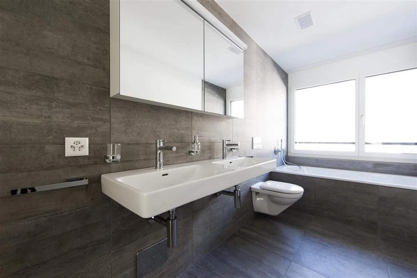 Beautiful 3.5 room apartment in Domat/Ems for rent! - Photo 4 of 7