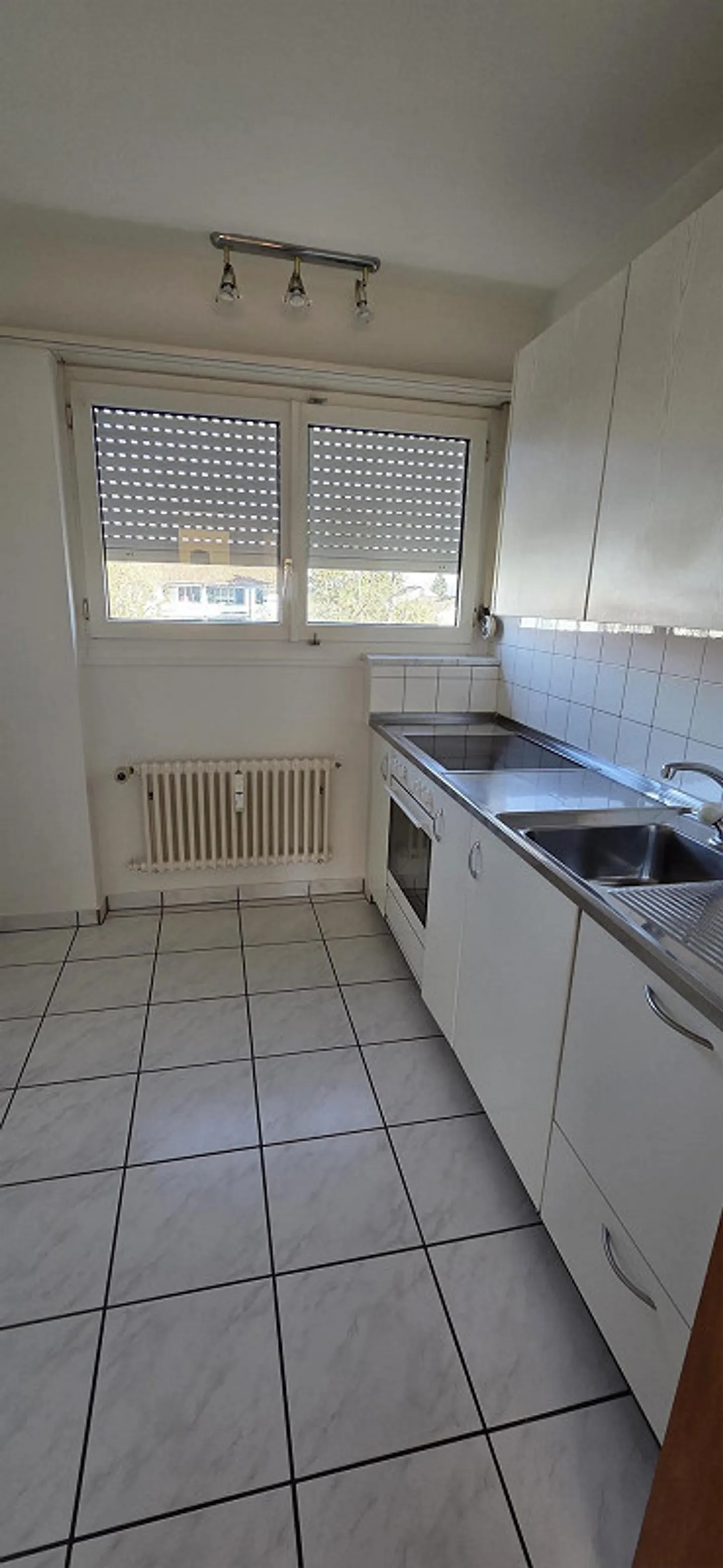 3-room apartment for rent in Reinach - Photo 2 of 9