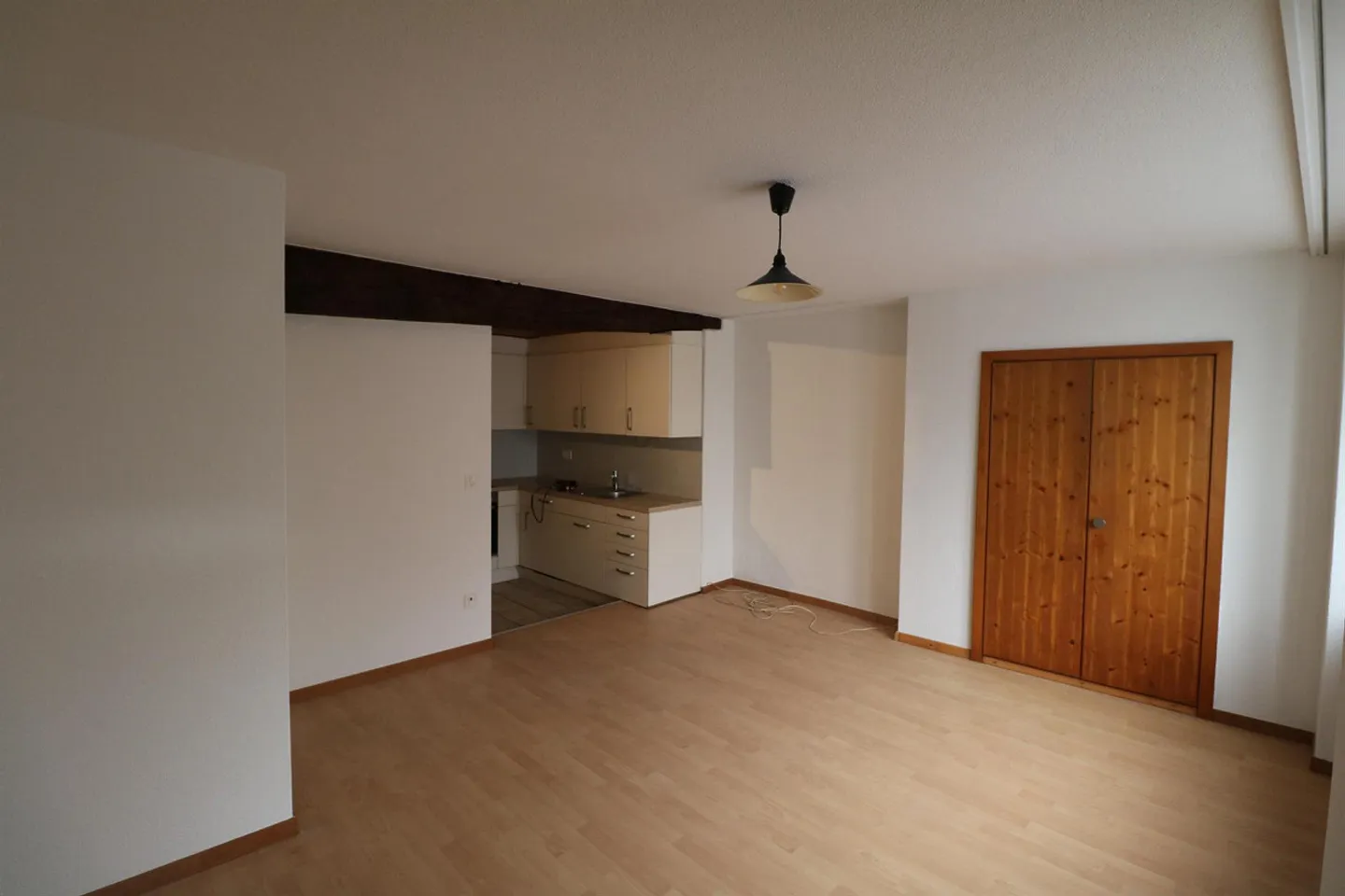 Appartement de 2,5 pièces situé au centre près du Rhin - Photo 1 sur 9