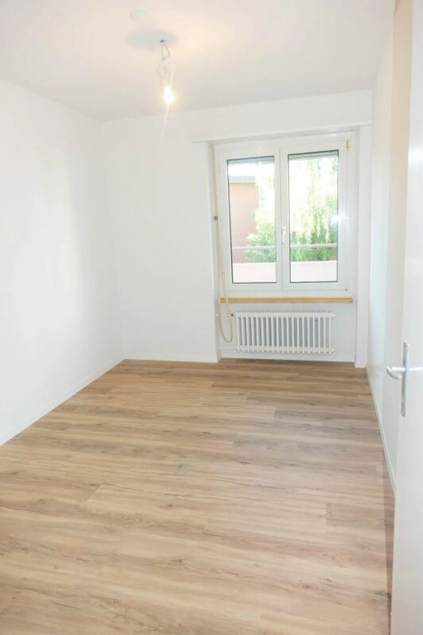 appartement lumineux et rénové avec balcon ensoleillé - Photo 4 sur 7