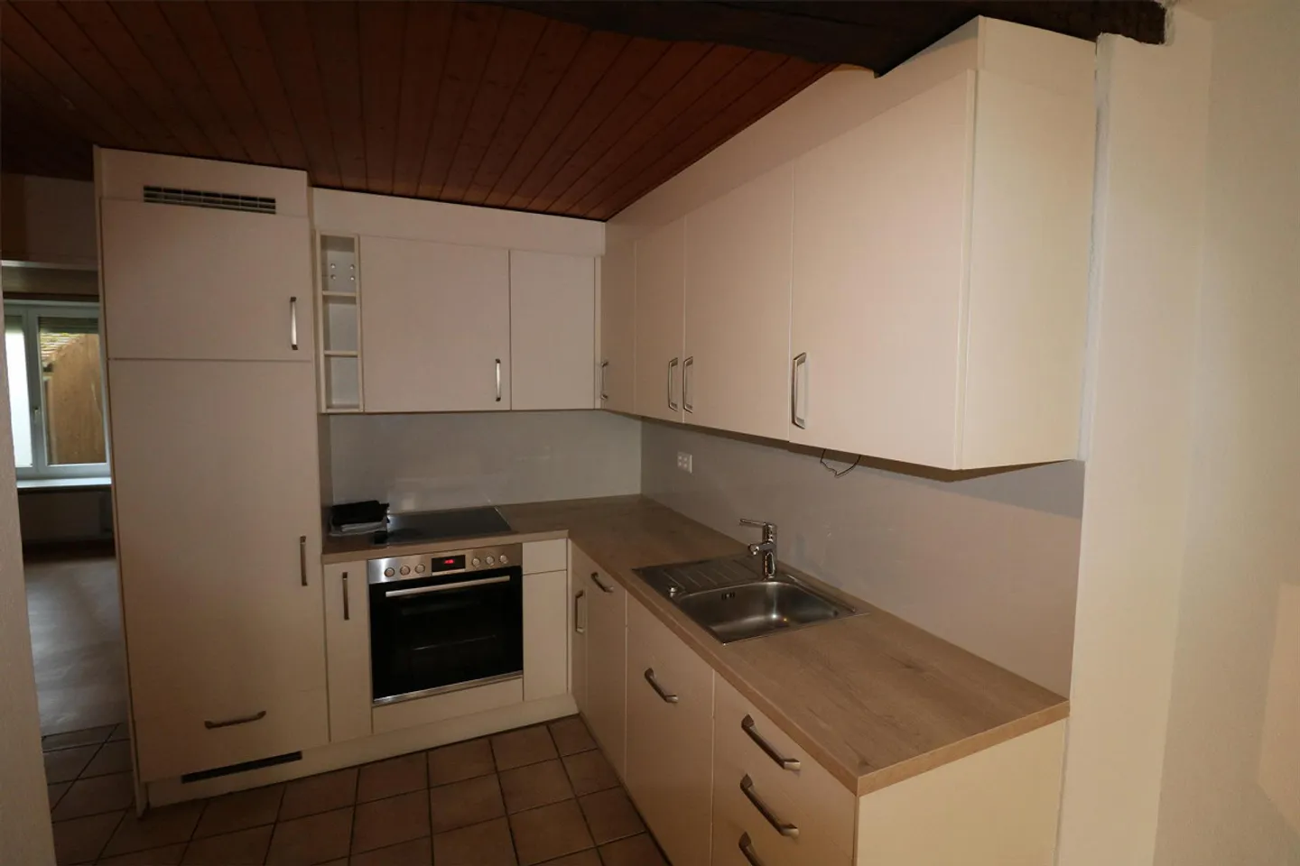 Appartement de 2,5 pièces situé au centre près du Rhin - Photo 5 sur 9