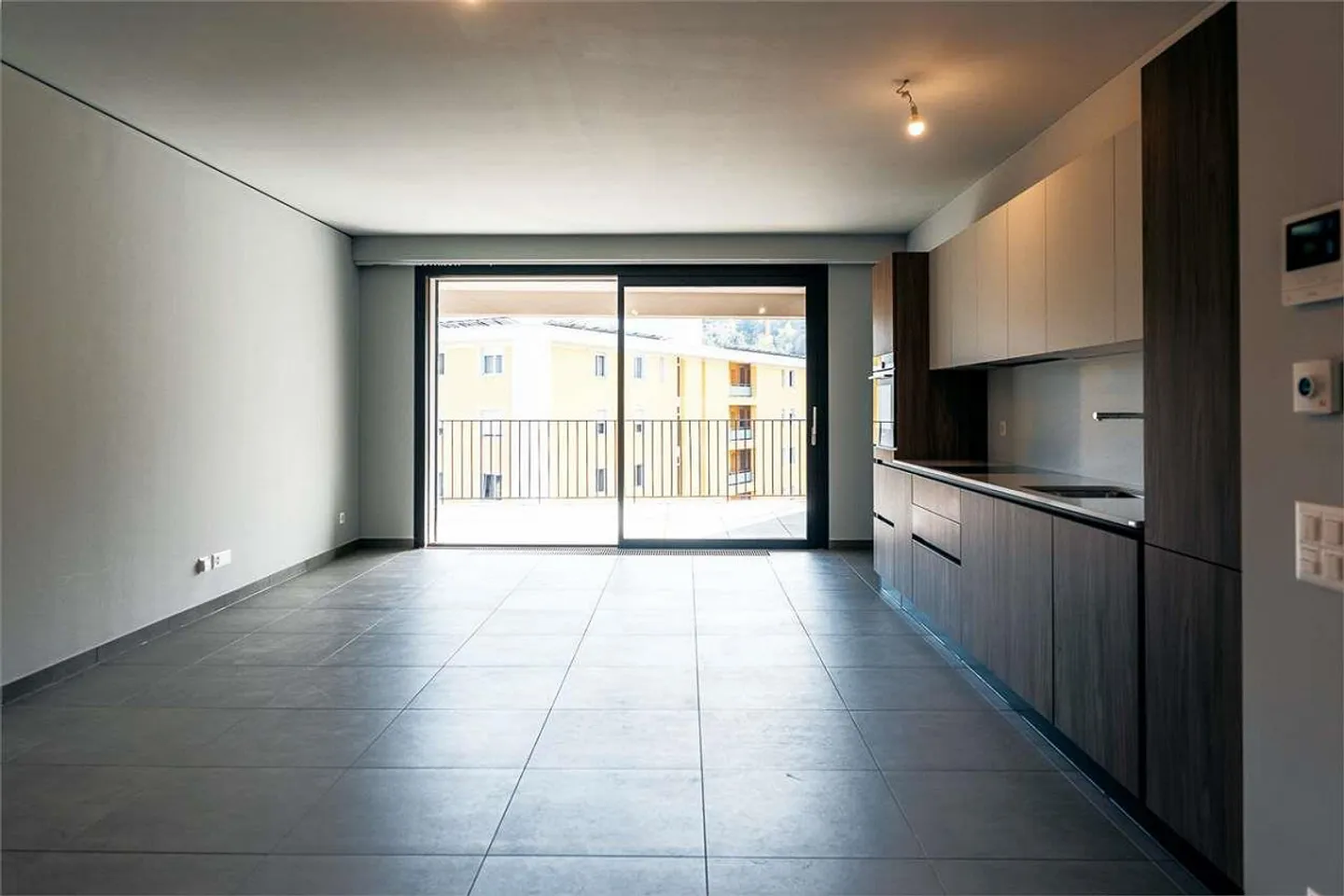 Appartement moderne de 3,5 pièces dans la Residenza Solaia - Photo 5 sur 13