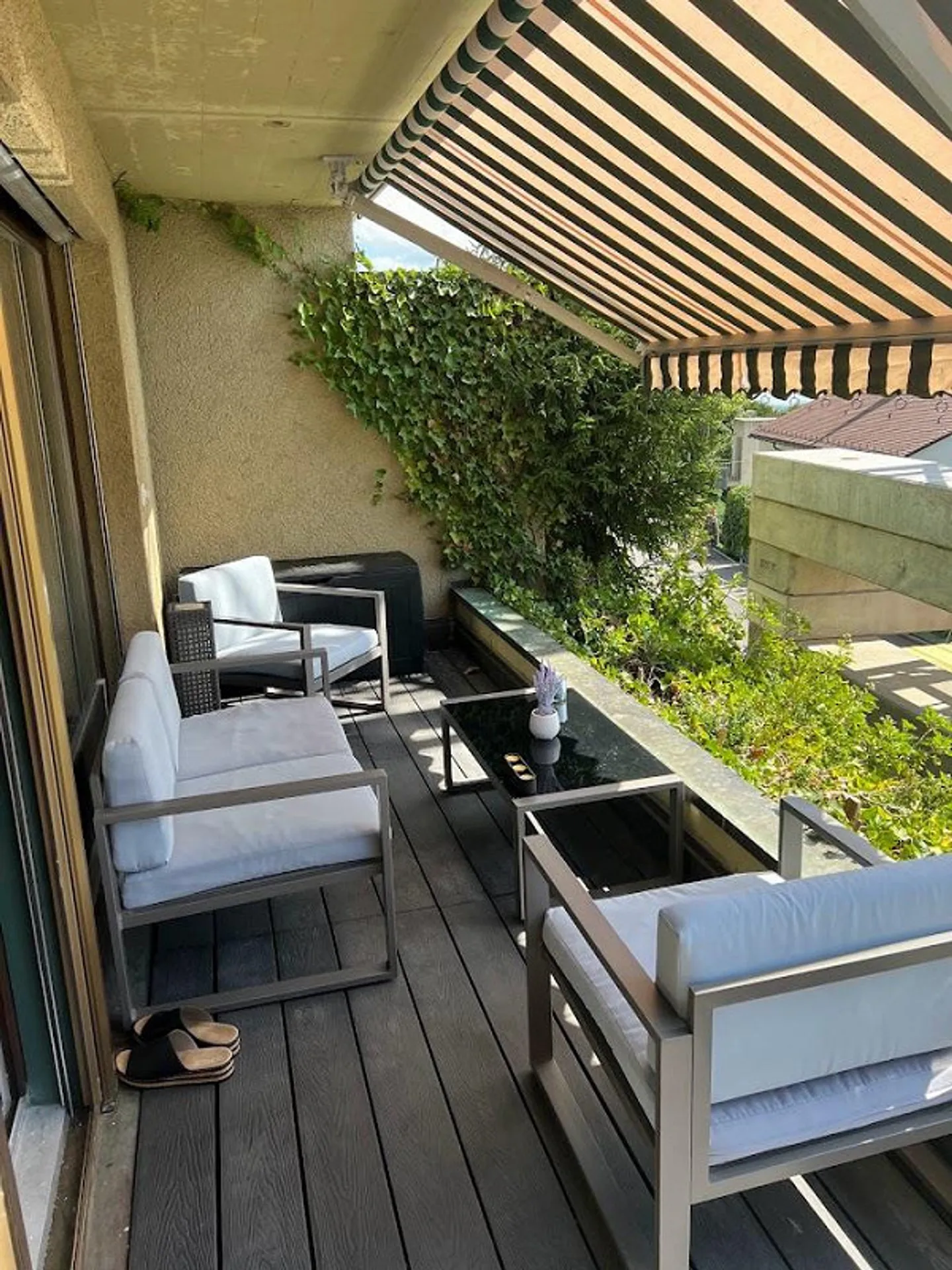 Möblierte 2,5-Zimmer-Wohnung mit Seeblick in Unterägeri - Foto 5 von 17