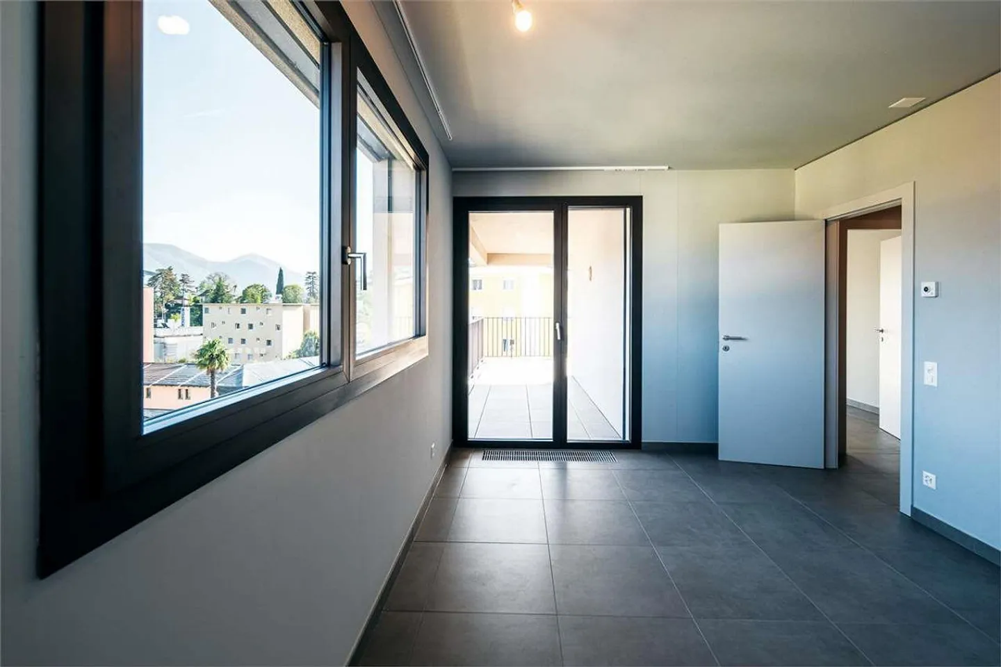 Appartement moderne de 3,5 pièces dans la Residenza Solaia - Photo 8 sur 13