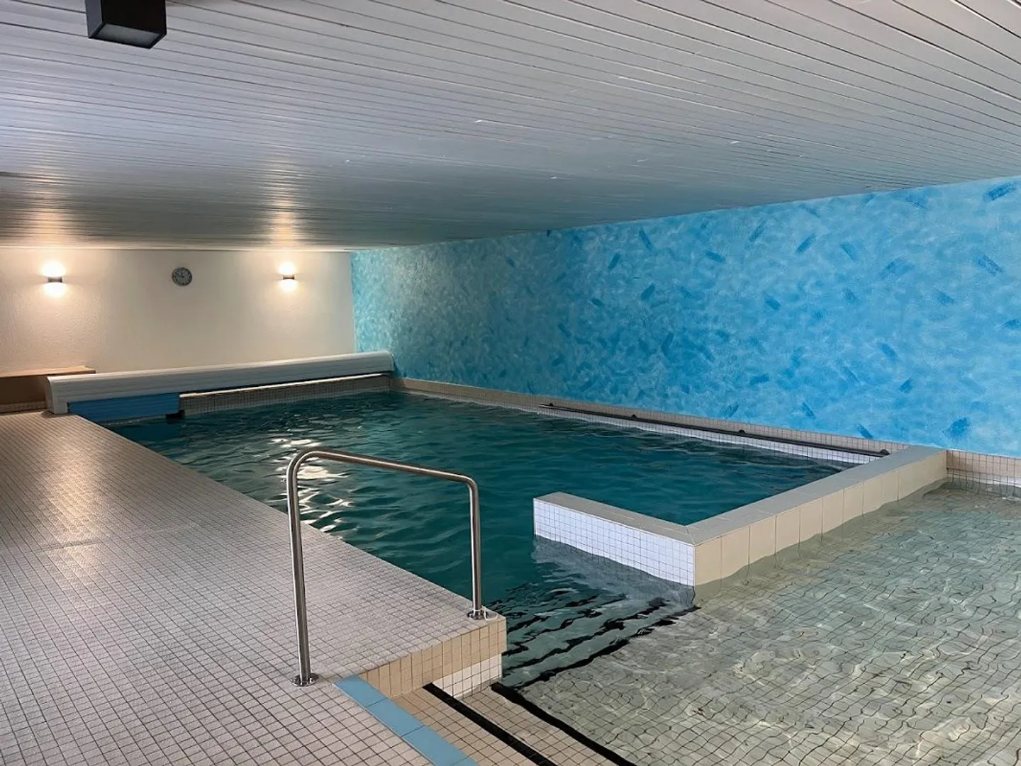 Möblierte 2,5-Zimmer-Wohnung mit Seeblick in Unterägeri - Foto 16 von 17