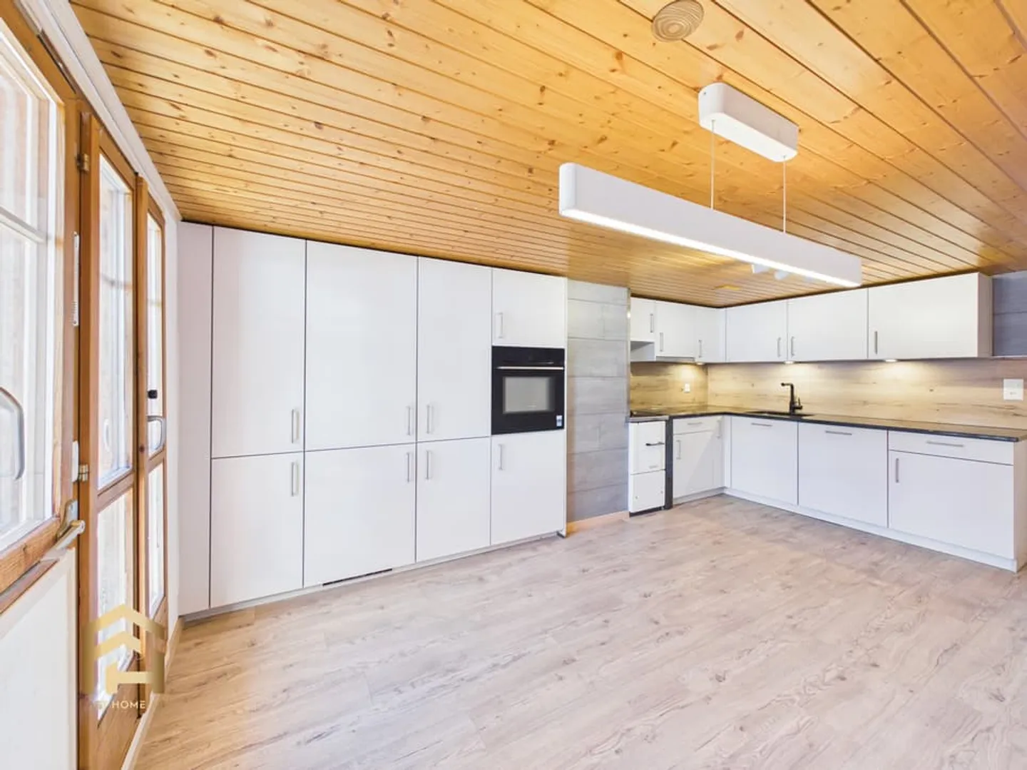 Appartamento 3.5 stanze appena ristrutturato a Oberwald con accesso diretto alle piste - Foto 2 di 13