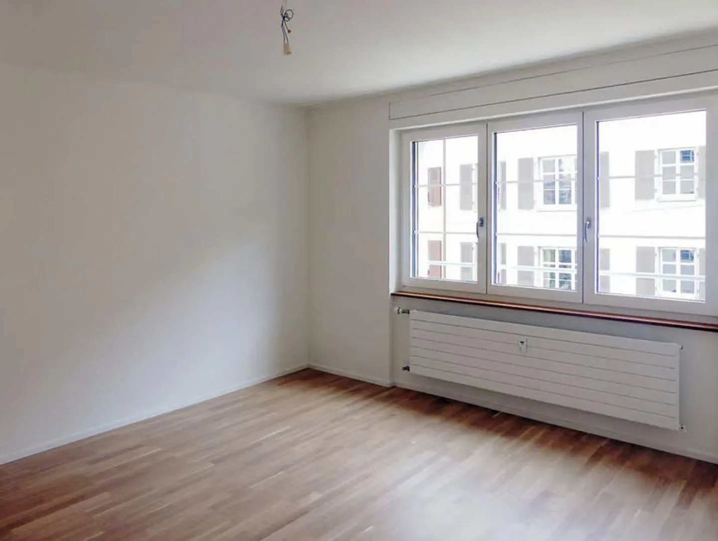 Condominium de 3,5 pièces comme neuf dans un emplacement idéal directement sur le Rhin - Photo 1 sur 8