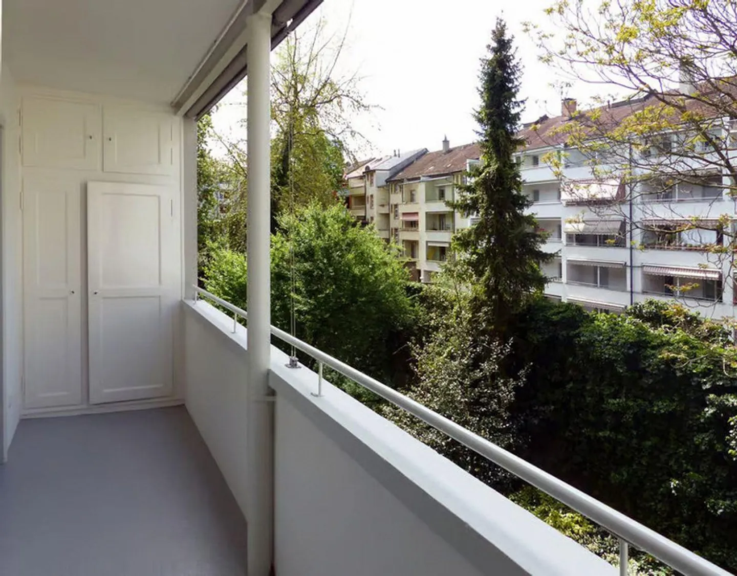 Condominium de 3,5 pièces comme neuf dans un emplacement idéal directement sur le Rhin - Photo 4 sur 8