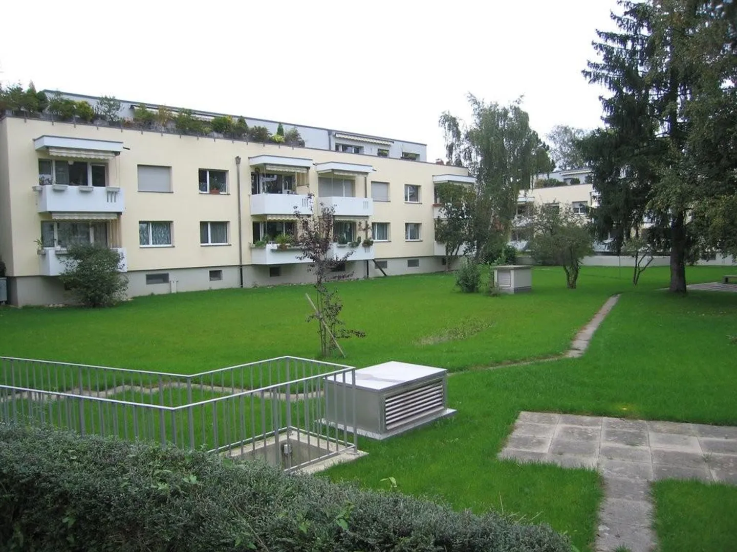 Appartement penthouse attrayant avec belle terrasse ! - Photo 3 sur 8