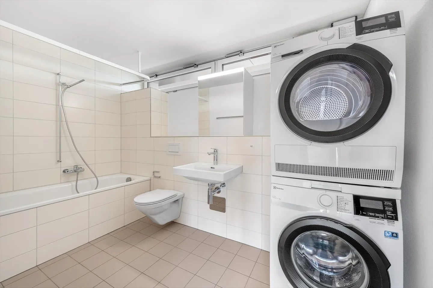 Appartamento in affitto - Foto 4 di 7