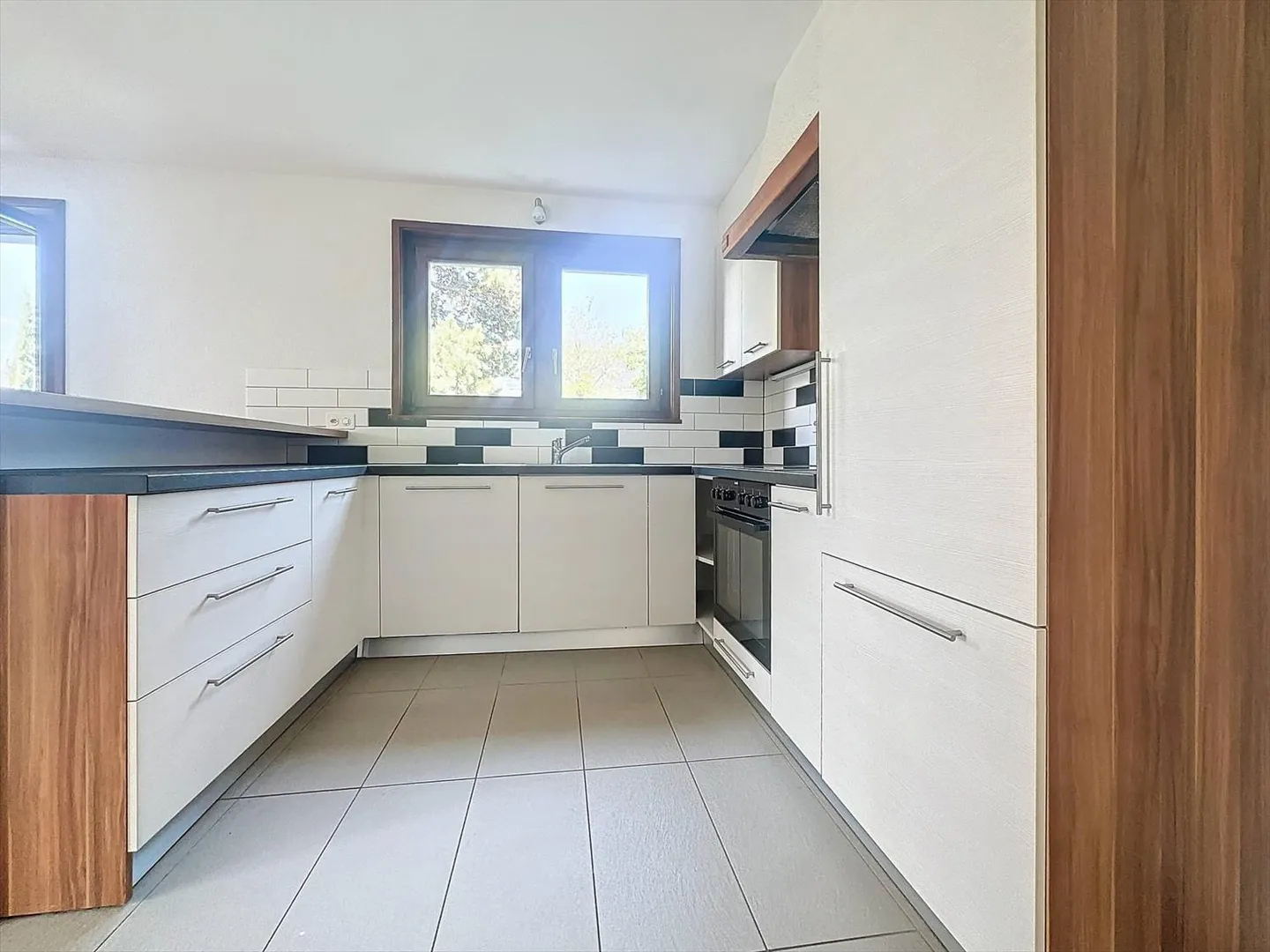 Appartamento di 3,5 stanze con terrazza e giardino! - Foto 6 di 13
