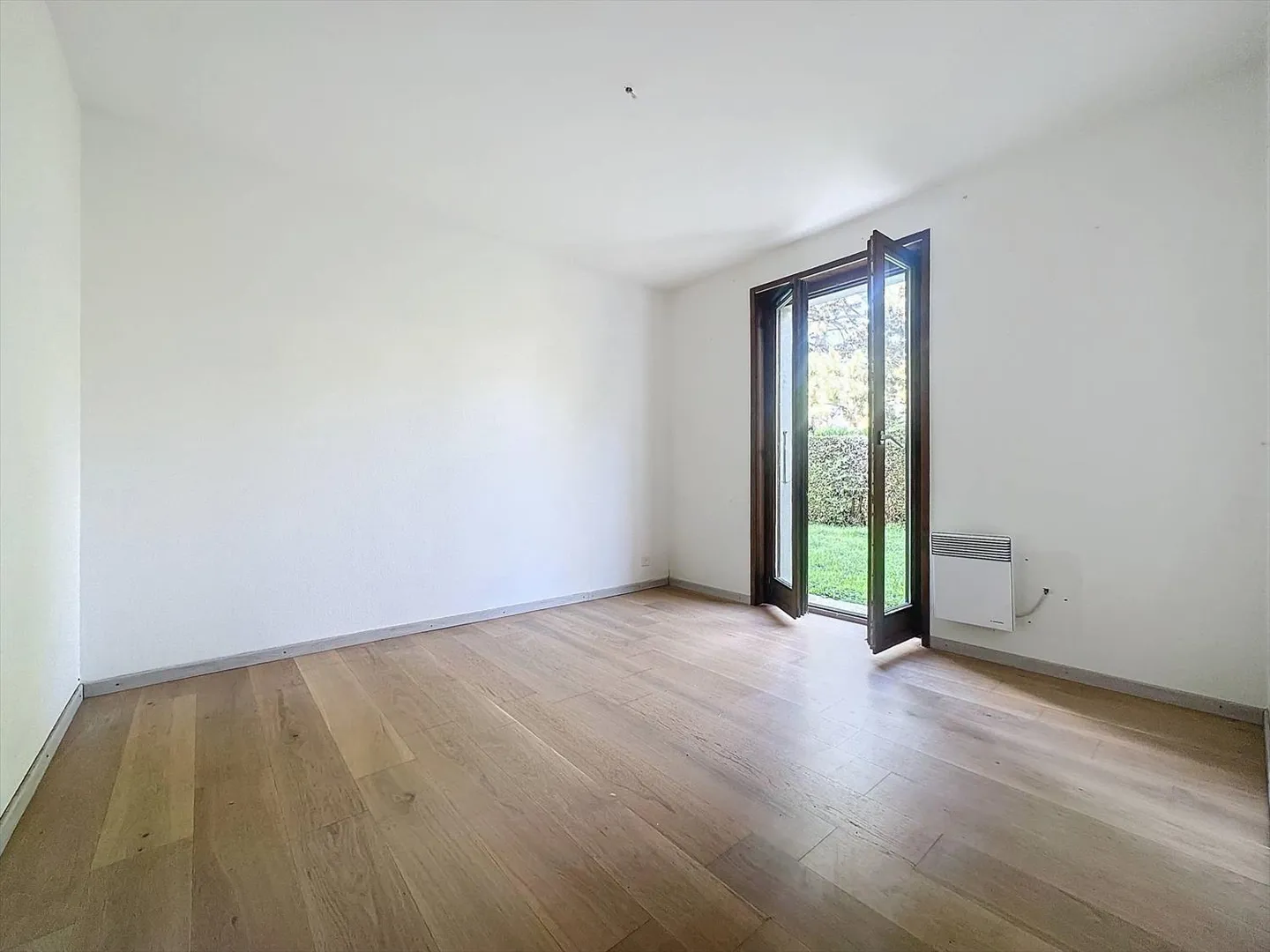 Appartamento di 3,5 stanze con terrazza e giardino! - Foto 8 di 13