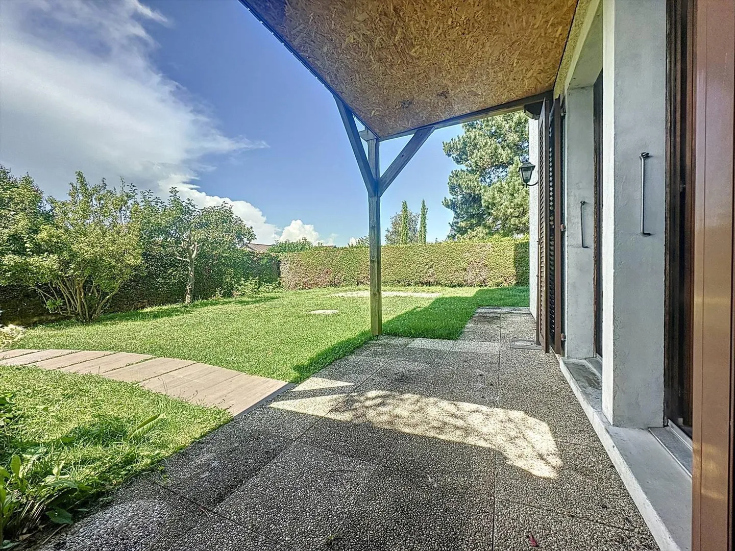 Appartamento di 3,5 stanze con terrazza e giardino! - Foto 10 di 13